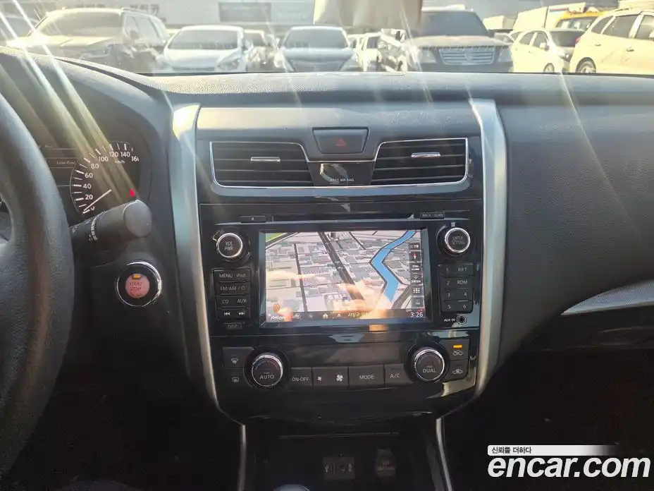 Nissan Altima 2014 2.5 гидро в Москве № 284998, фото 9