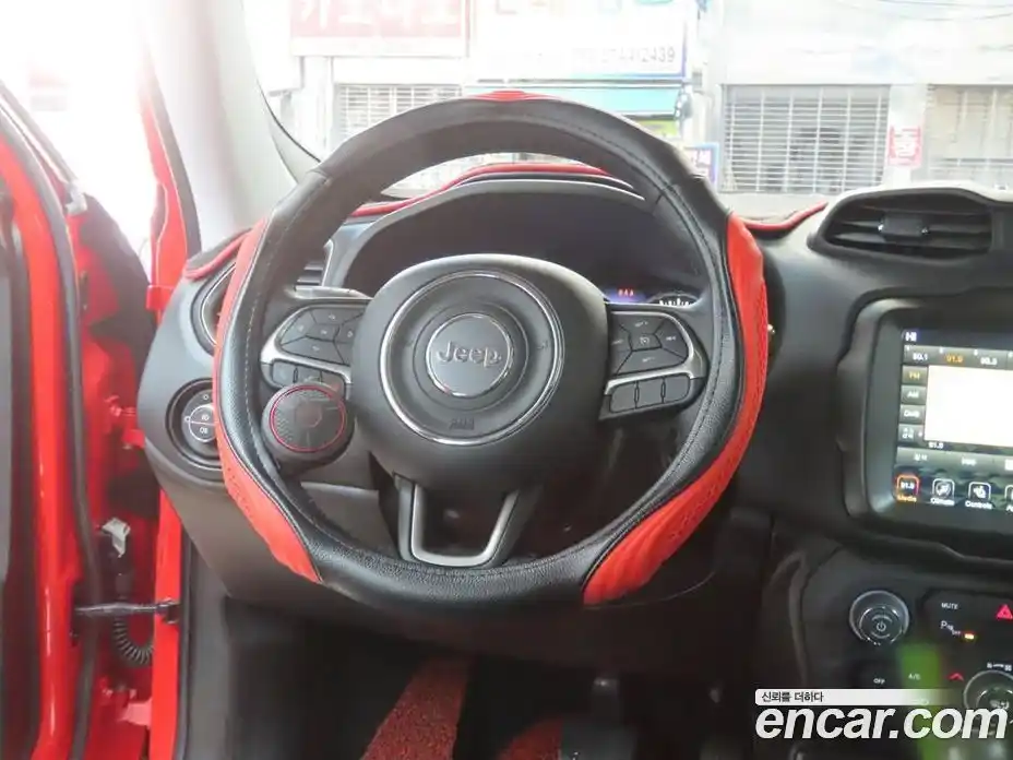 Jeep Renegade 2021 2.4 гидро в Москве № 318295, фото 17