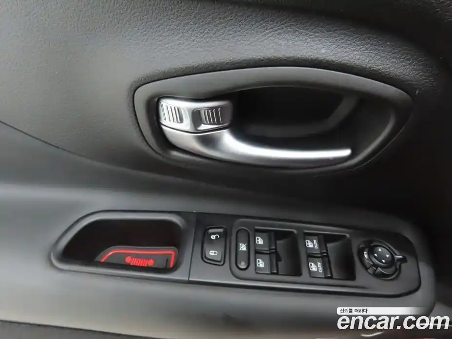 Jeep Renegade 2021 2.4 гидро в Москве № 318295, фото 9