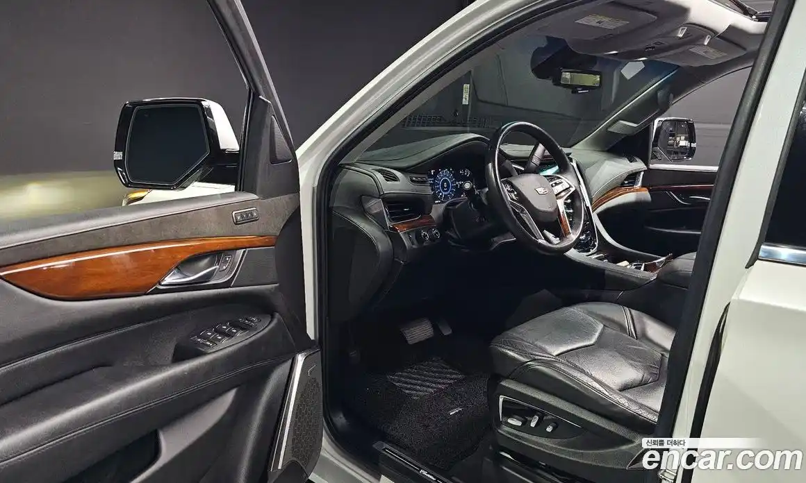 Cadillac Escalade 2018 6.2 гидро в Москве № 320941, фото 12