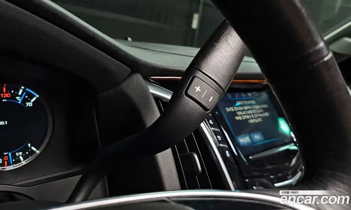 Cadillac Escalade 2018 6.2 гидро в Москве № 320941, фото 9