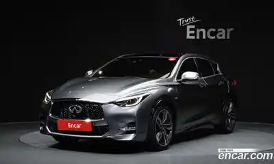 Infiniti Q30, 2017