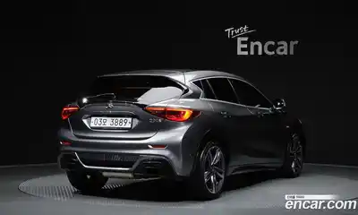 Infiniti Q30 2017 2.0 гидро в Москве № 335957, миниатюра 2