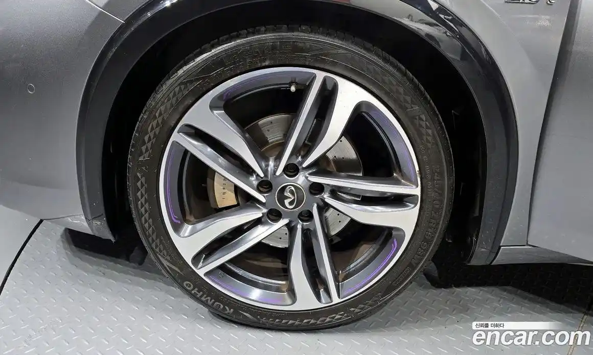 Infiniti Q30 2017 2.0 гидро в Москве № 335957, фото 5