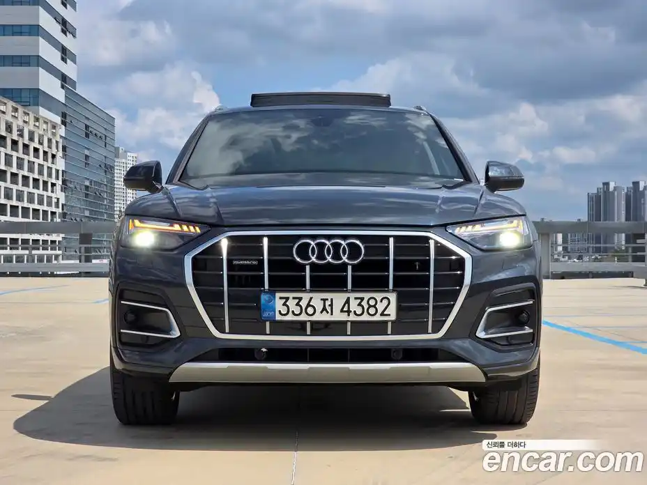 Audi Q5 2022 2.0 гидро в Москве № 373436, фото 3