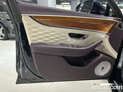 Bentley Flying Spur 2021 4.0 гидро в Москве № 387288, миниатюра 7