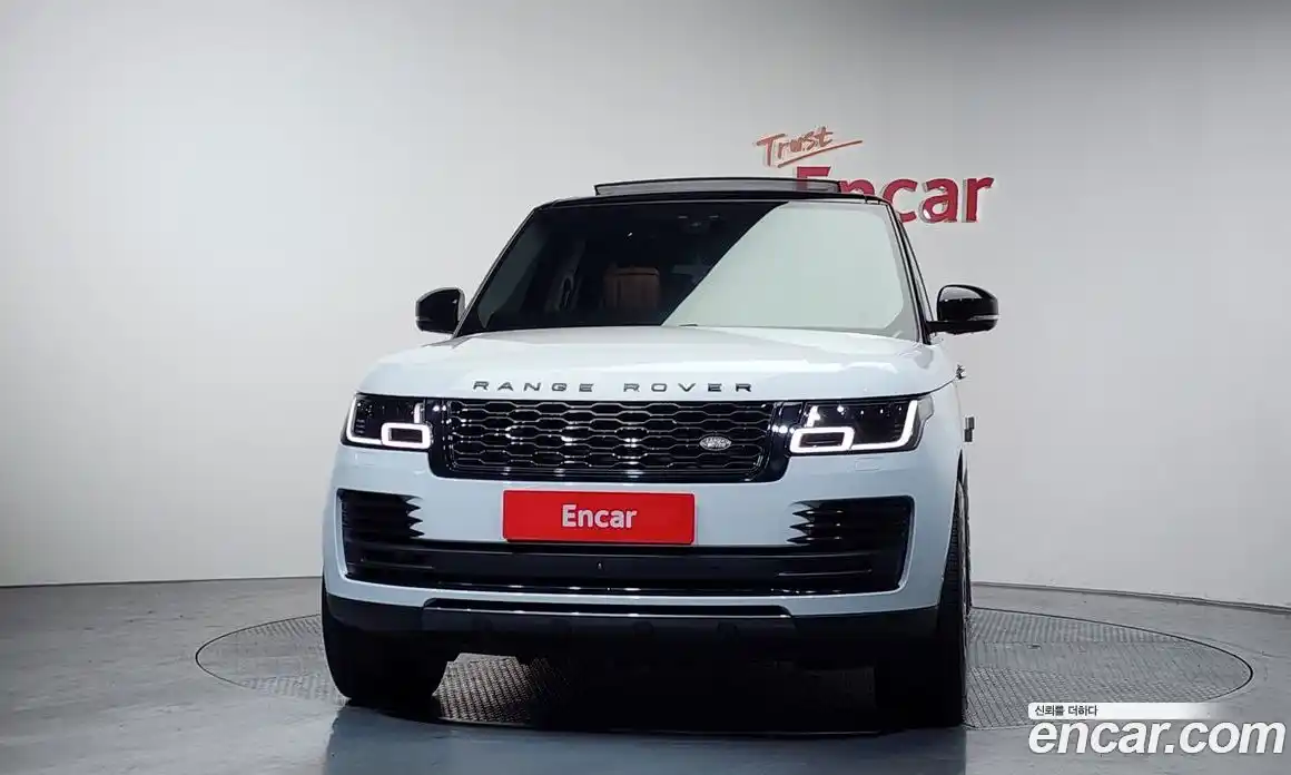 Land Rover Range-Rover 2018 4.4 гидро в Москве № 498786, фото 3