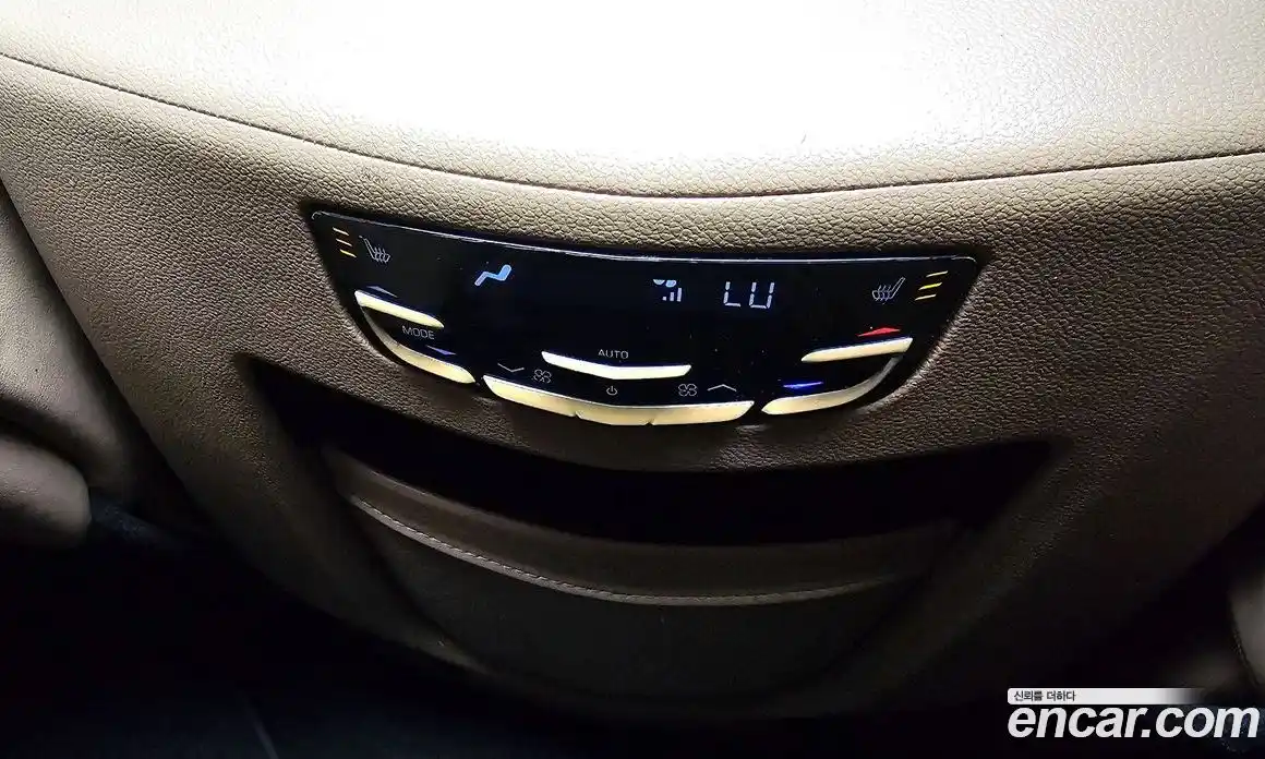 Cadillac Escalade 2018 6.2 гидро в Москве № 548096, фото 17
