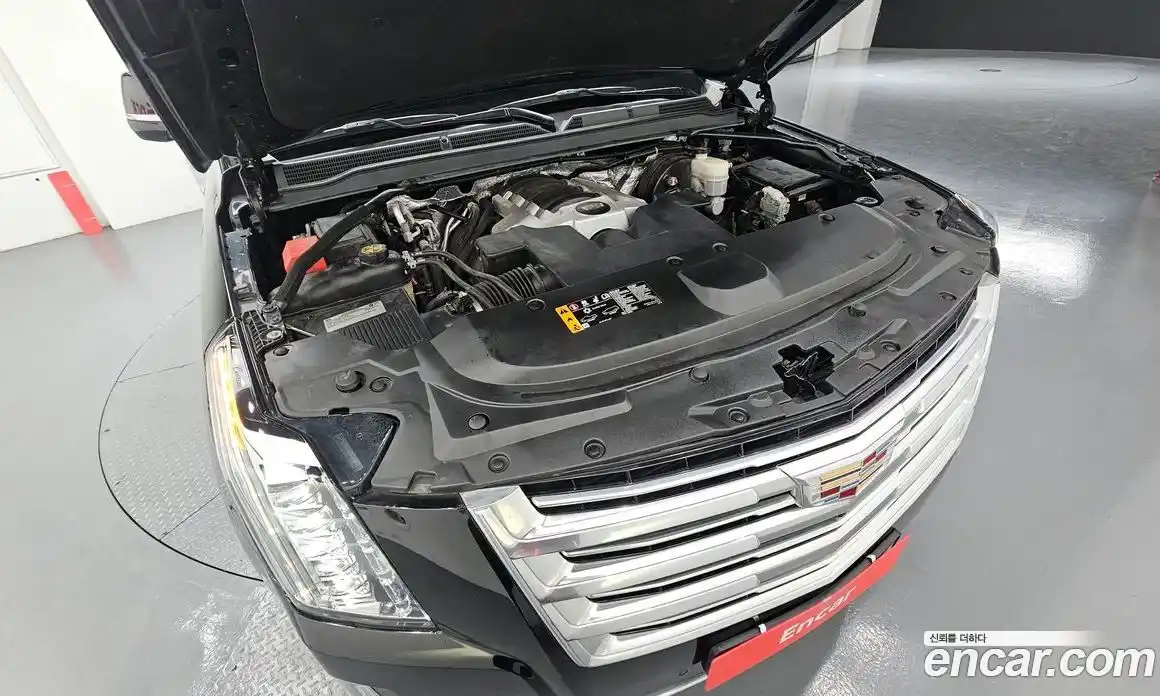 Cadillac Escalade 2018 6.2 гидро в Москве № 548096, фото 6