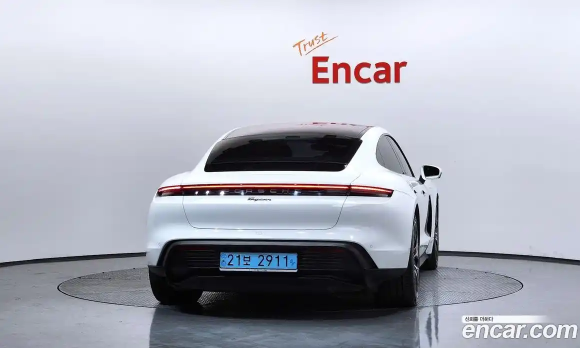 Porsche Taycan 2021 0.1 гидро в Москве № 594057, фото 4