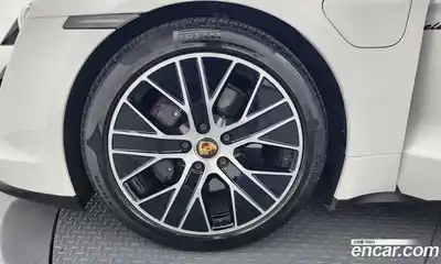 Porsche Taycan 2021 0.1 гидро в Москве № 594057, миниатюра 5