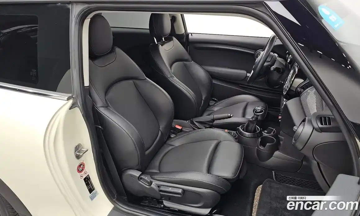 Mini Cooper 2016 1.5 гидро в Москве № 628085, фото 10