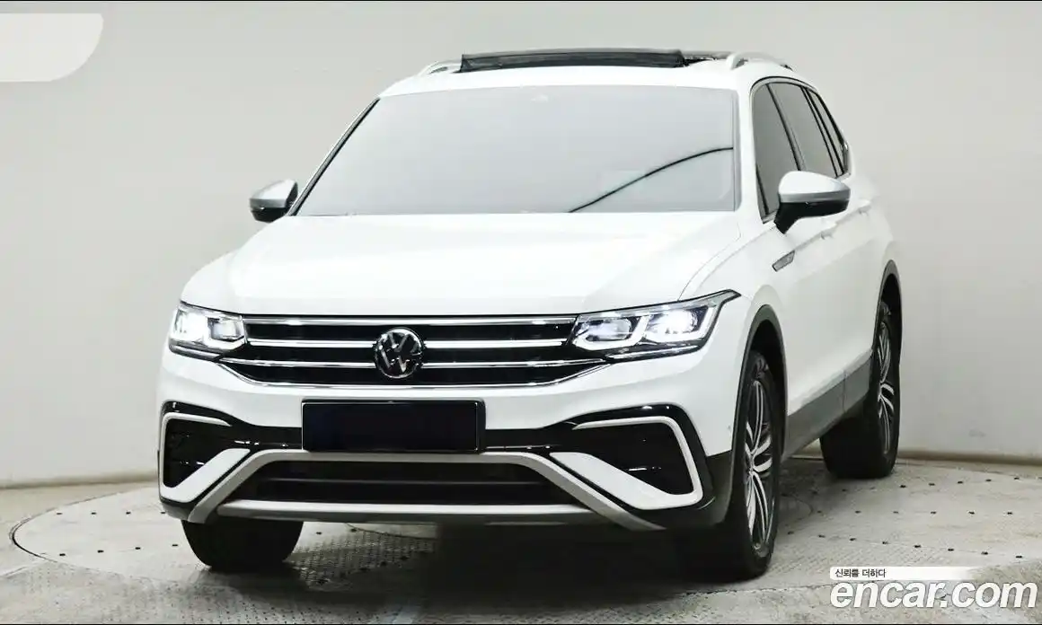 Volkswagen Tiguan 2023 2.0 гидро в Москве № 629304, фото 3