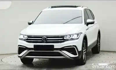 Volkswagen Tiguan 2023 2.0 гидро в Москве № 629304, миниатюра 3