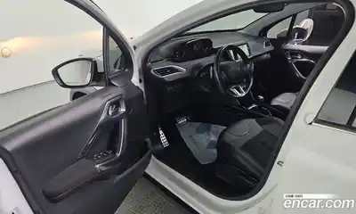 Peugeot 2008 2017 1.6 гидро в Москве № 717526, миниатюра 11