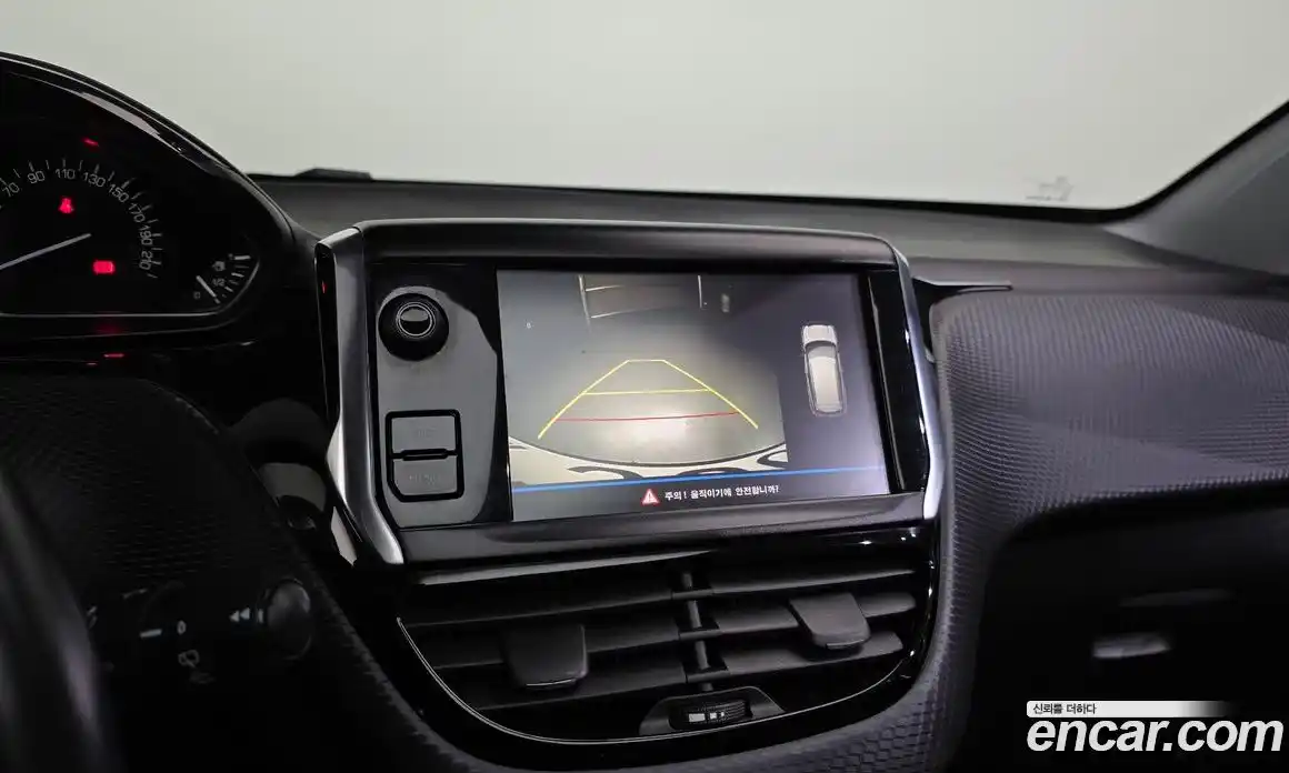 Peugeot 2008 2017 1.6 гидро в Москве № 717526, фото 15