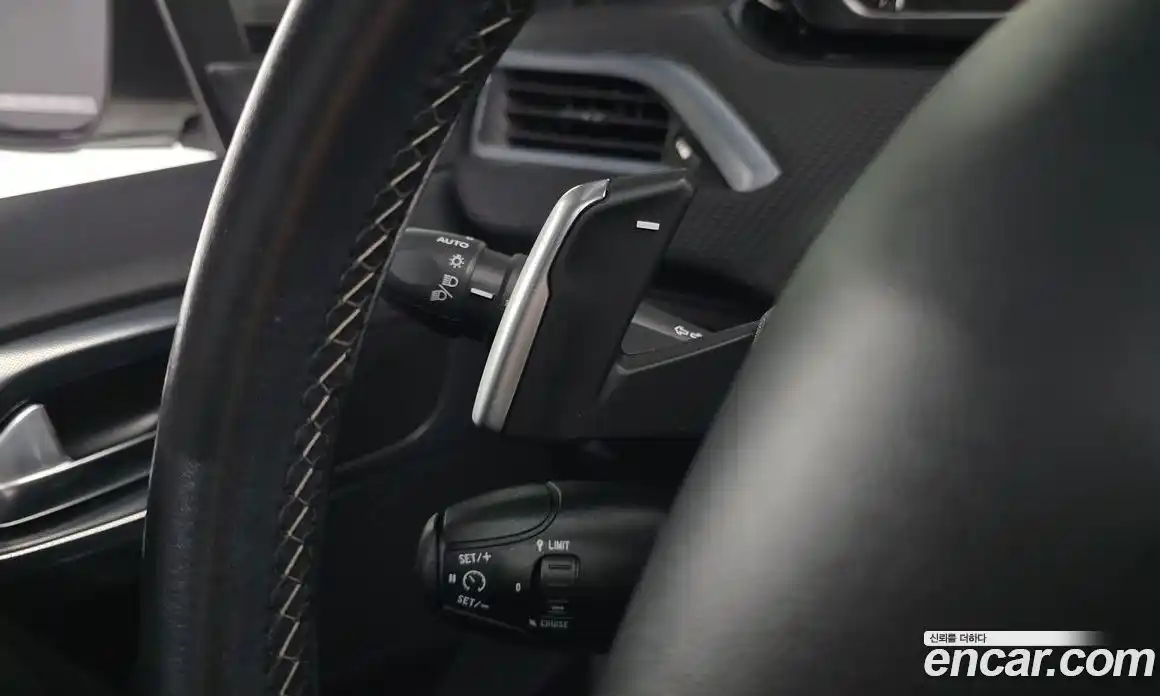 Peugeot 2008 2017 1.6 гидро в Москве № 717526, фото 18