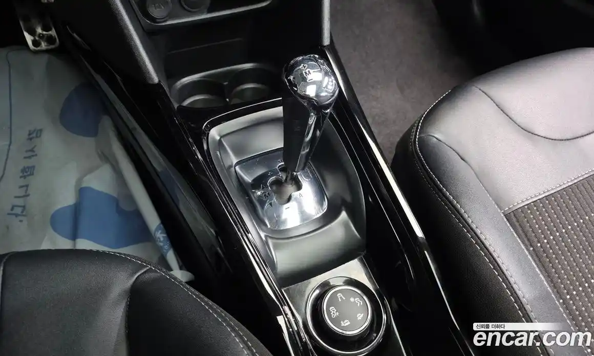 Peugeot 2008 2017 1.6 гидро в Москве № 717526, фото 9