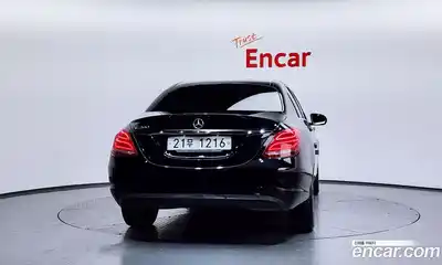 Mercedes-Benz C-Class 2017 2.0 гидро в Москве № 749339, миниатюра 4