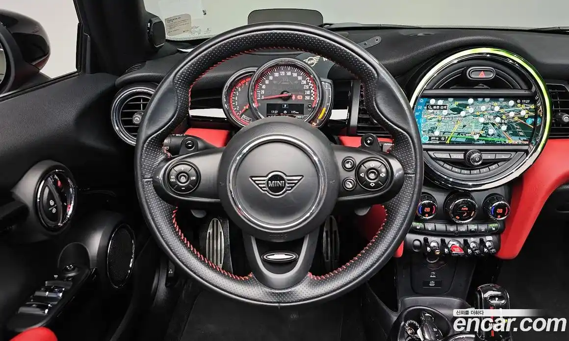 Mini Cooper Convertible 2020 2.0 гидро в Москве, фото 14