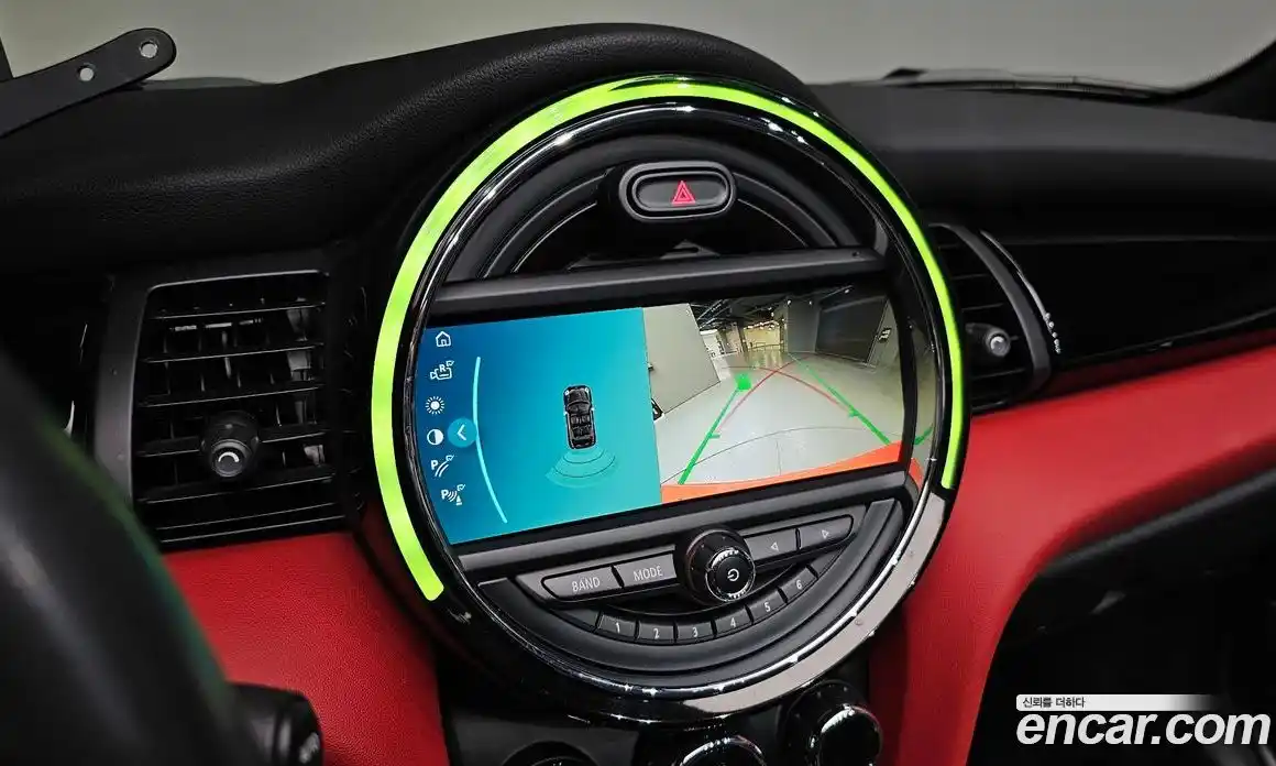 Mini Cooper Convertible 2020 2.0 гидро в Москве, фото 16