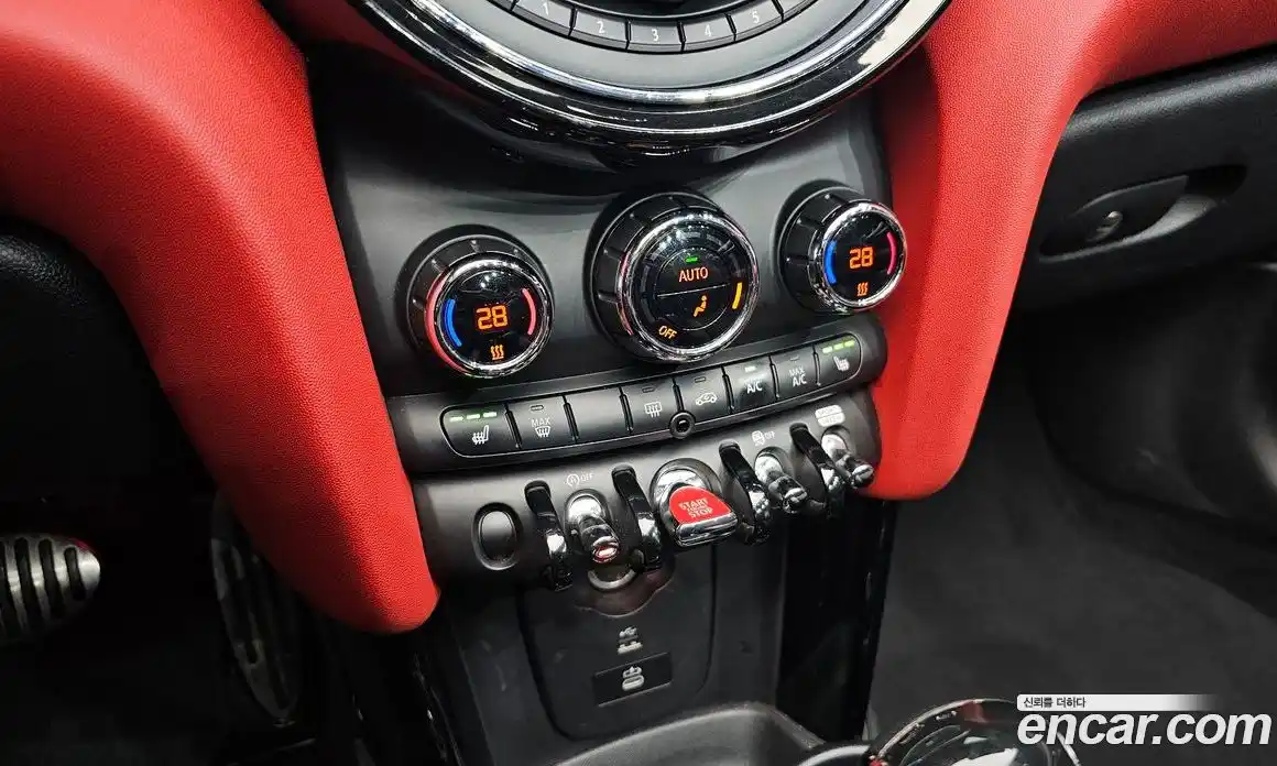 Mini Cooper Convertible 2020 2.0 гидро в Москве, фото 17