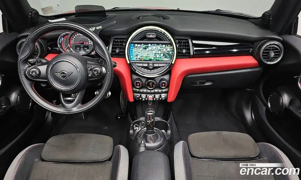Mini Cooper Convertible 2020 2.0 гидро в Москве, фото 7