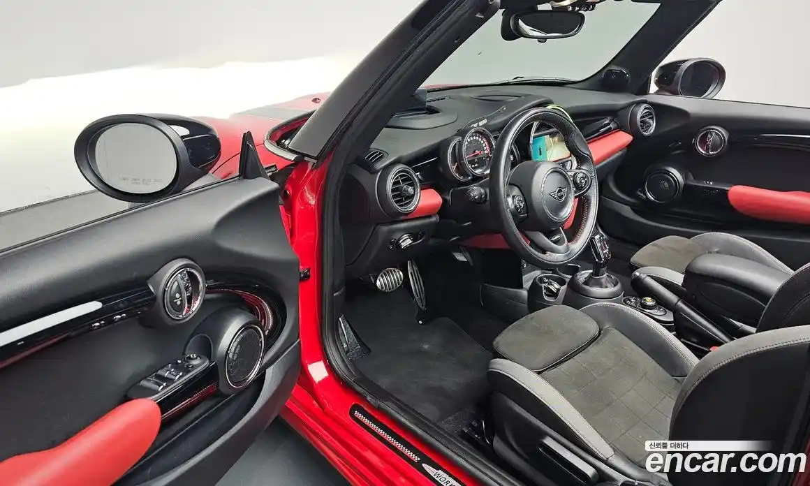 Mini Cooper Convertible 2020 2.0 гидро в Москве, фото 10