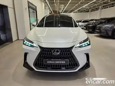 Lexus NX 2023 2.5 вариатор в Москве № 766991, миниатюра 3