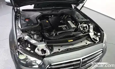 Mercedes-Benz E-Class 2021 2.0 гидро, миниатюра 6