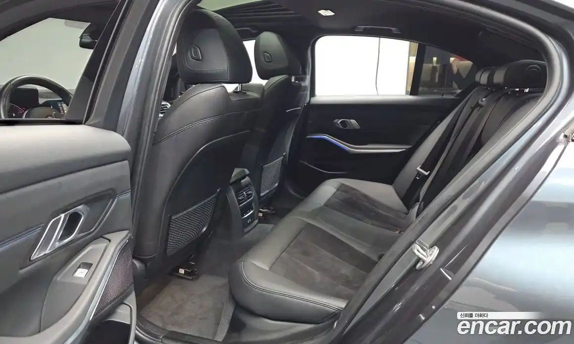 BMW 3-Series 2022 2.0 гидро, фото 11