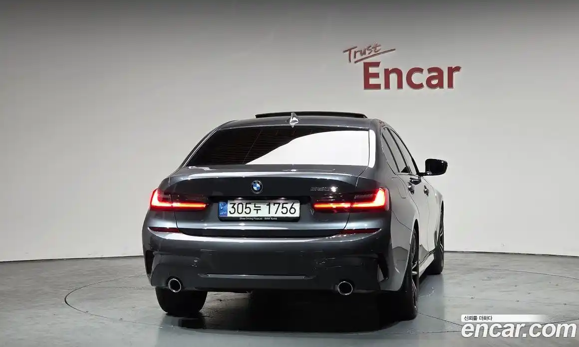 BMW 3-Series 2022 2.0 гидро, фото 3