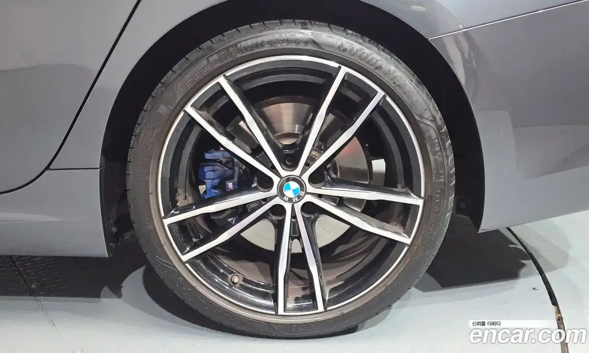 BMW 3-Series 2022 2.0 гидро, фото 4