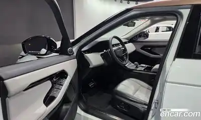 Land Rover Range-Rover Evoque 2024 2.0 гидро в Москве № 824684, миниатюра 11