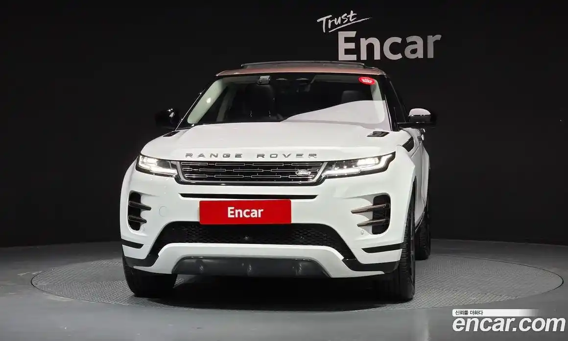 Land Rover Range-Rover Evoque 2024 2.0 гидро в Москве № 824684, фото 3