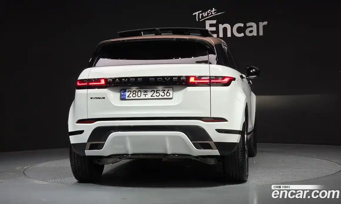 Land Rover Range-Rover Evoque 2024 2.0 гидро в Москве № 824684, фото 4