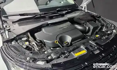 Land Rover Range-Rover Evoque 2024 2.0 гидро в Москве № 824684, миниатюра 6