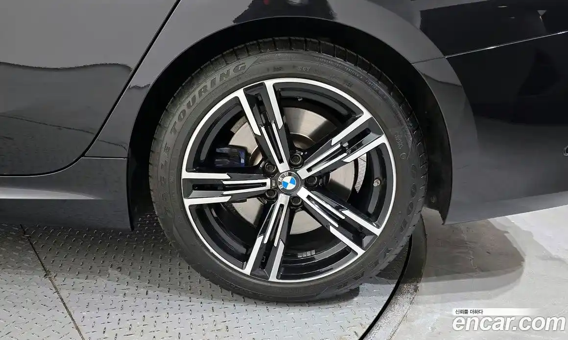 BMW 3-Series 2023 2.0 гидро, фото 5