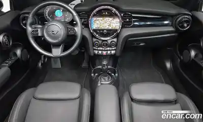 Mini Cooper Convertible 2024 1.5 гидро в Москве № 861422, миниатюра 7