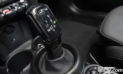 Mini Cooper Convertible 2024 1.5 гидро в Москве № 861422, миниатюра 9