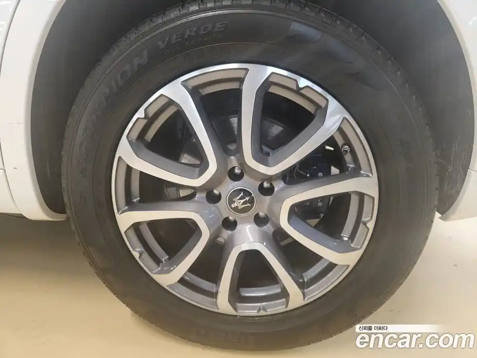 Maserati Levante 2022 2.0 гидро в Москве № 863457, фото 14