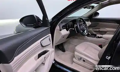 Maserati Grecale 2023 2.0 гидро в Москве № 897203, миниатюра 11