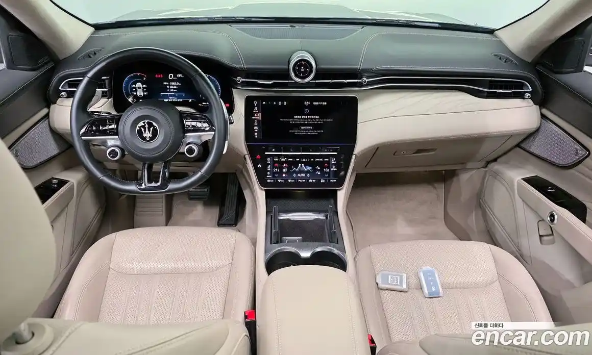 Maserati Grecale 2023 2.0 гидро в Москве № 897203, фото 7