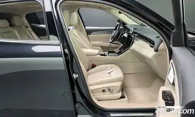 Maserati Grecale 2023 2.0 гидро в Москве № 897203, миниатюра 10