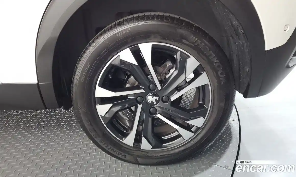 Peugeot 2008 2020 1.5 гидро в Москве № 897406, фото 5