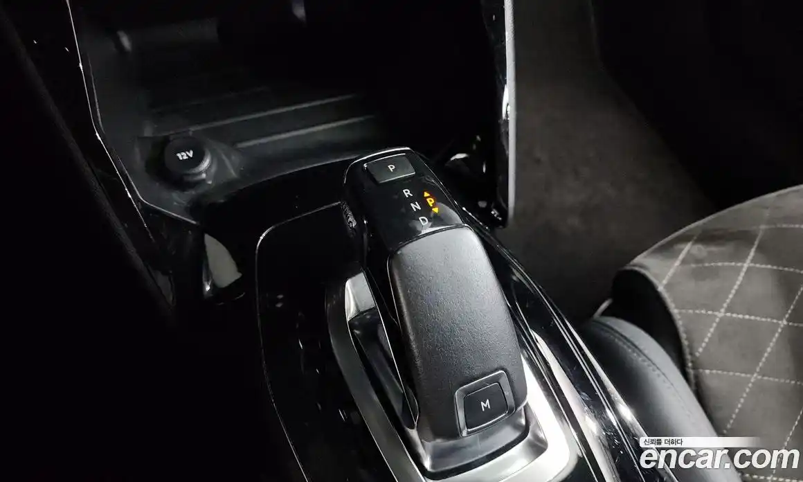 Peugeot 2008 2020 1.5 гидро в Москве № 897406, фото 9