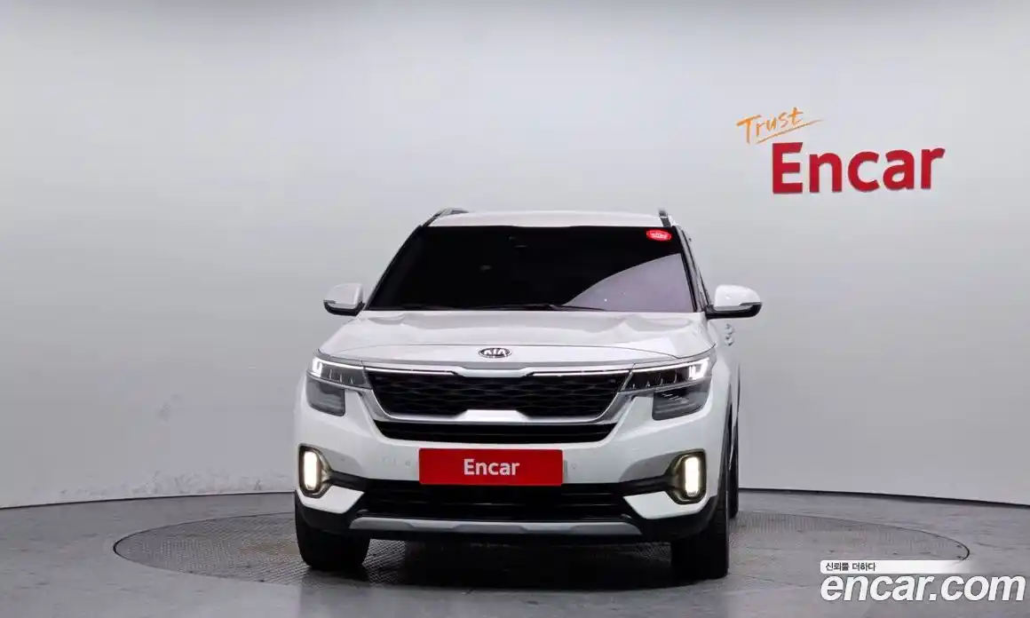 Kia Seltos 2020 1.6 гидро в Москве № 929766, фото 3