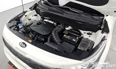 Kia Seltos 2020 1.6 гидро в Москве № 929766, миниатюра 6