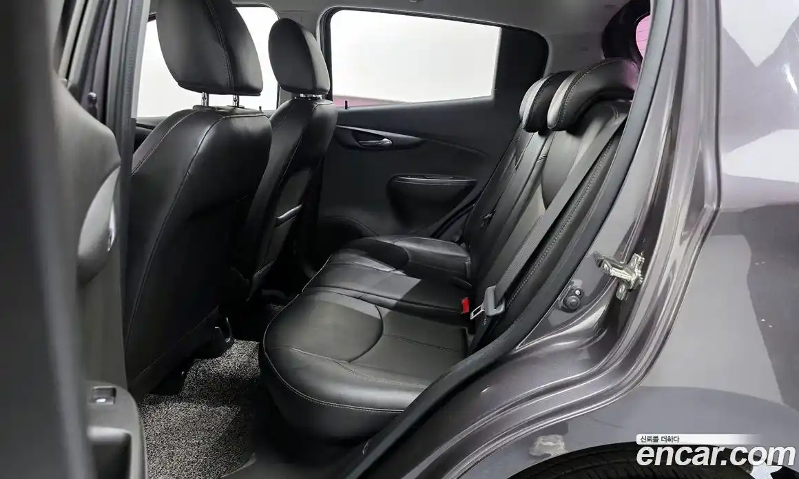 Chevrolet Spark 2016 1.0 Автомат в Москве № 935330, фото 12