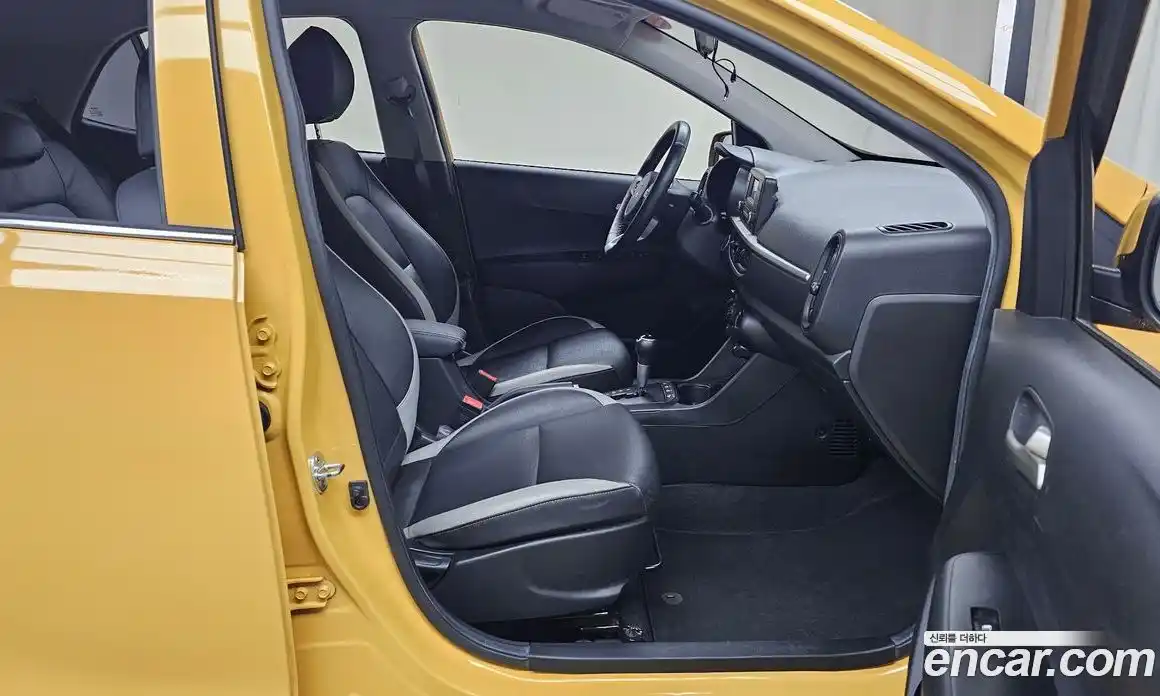 Kia Morning 2021 1.0 Автомат в Москве № 972432, фото 11